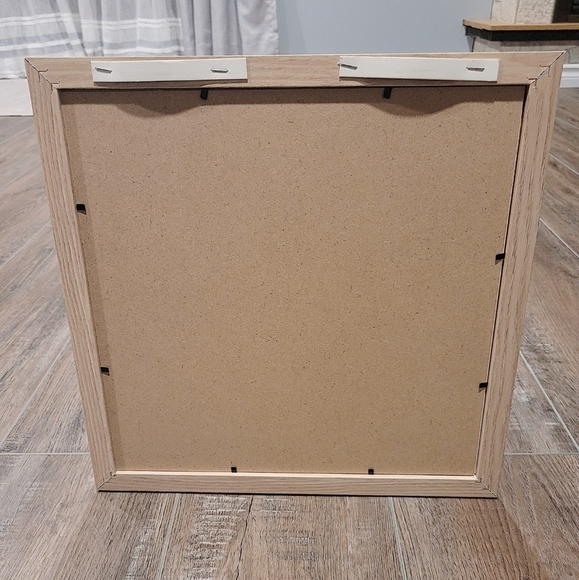 Floral decorative photo frame with natural wood border. - Picture 2 of 2